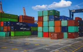 Las exportaciones saltaron 20% mensual: El superávit comercial creció a 2.523 millones de dólares en Marzo, tercer máximo de la era Milei