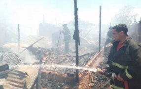 Posadas: Incendio que registró la destrucción total siete viviendas, sin personas lesionadas