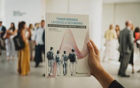 Santillana presentó el libro de Agustina Blanco: “Transformando la escuela secundaria. Un plan de acción para Argentina y la región”