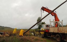 Energía de Misiones repara infraestructura dañada por el temporal que se desató en la zona sur de la provincia
