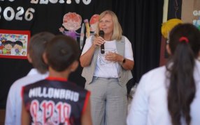 Apóstoles: La Intendente María Eugenia Safrán, participó del acto de apertura del ciclo lectivo 2026 en la Escuela Provincial N° 86