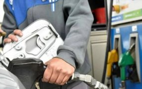A partir de este jueves: YPF aumenta los precios de sus combustibles un 6%