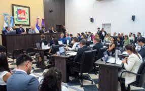 Posadas: El Intendente Leonardo Stelatto marcó el inicio de un nuevo periodo ordinario del HCD: Ciudadanía activa y compromiso social, claves para un nuevo año legislativo