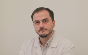 El Hospital Dr. Ramón Madariaga de Posadas posee un consultorio de trastornos de movimiento para personas con Parkinson