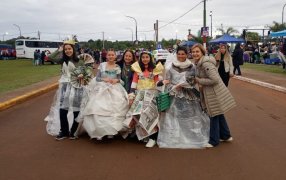Misiones: El Municipio de Garupá vivió una innovadora "Batalla de Moda Reciclada", el evento que reunió a más de setenta emprendedores y una multitud de vecinos