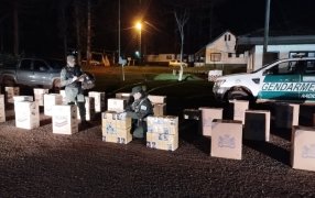 Gendarmería Nacional secuestró millonario cargamento de cigarrillos transportados en camioneta robada