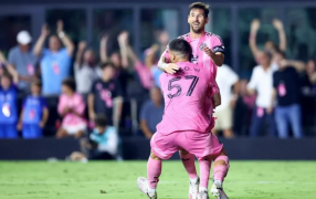 Inter Miami venció al Atlas: Dos asistencias de Messi, debut de De Paul y gol agónico de Weigandt