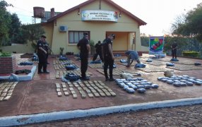 Misiones: Decomisaron más de una tonelada de marihuana acopiada en una finca del Municipio de Eldorado