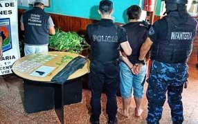 Misiones: Arrestaron a un ladrón que asaltó en un comercio de la localidad de San Vicente con un arma falsa