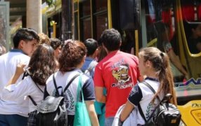 Desde el 25 al 28 de Febrero, estudiantes terciarios y universitarios podrán tramitar el Boleto Estatal Estudiantil Gratuito Misionero en puntos móviles en la ciudad de Posadas