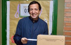 Posadas: "Beto" Roa emitió su voto en el Instituto Combate Mbororé, "subrayó "el carácter familiar y personal de este acto democrático en una jornada electoral clave para Misiones"