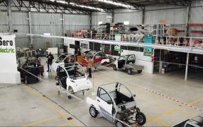 Cansado de intentar producir autos eléctricos en el difícil contexto del país, se va a Brasil: “Te van desanimando día a día”