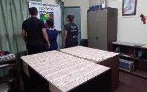 Misiones: Cuidaba a un abuelo de 67 años, le habría robado los ahorros de toda la vida, la Policía la detuvo y secuestró una suma millonaria en su casa