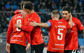 Torneo Clausura: Estudiantes de La Plata cortó la sequía de goles de la fecha y se llevó una valiosa victoria ante Racing Club