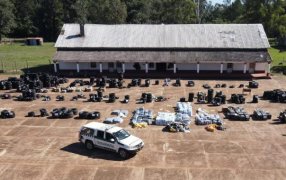 Gendarmería Nacional secuestró importante cargamento de cubiertas y mercadería de diferentes rubros en infracción a la Ley de Contrabando