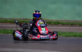 Misionero de Karting en Pista: El piloto apostoleño Uriel Husulak tuvo un gran avance y terminó en el séptimo puesto en el Kartódromo Ciudad de Oberá