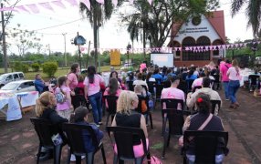 Con exito se desarrollo el evento de concientización sobre el Cáncer de Mama en Apóstoles