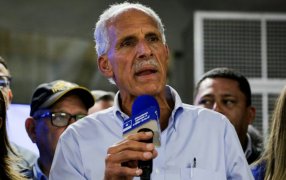 Elecciones en Honduras: Nasry Asfura lidera el escrutinio con una leve ventaja y casi el 50% de las actas escrutadas