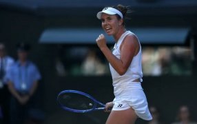 Tenis: Linda Noskova venció a su compatriota Karolina Muschova y es la nueva campeona de Wimbledon