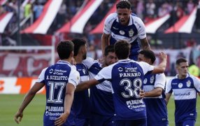 Gimnasia y Esgrima La Plata venció a Barracas Central y jugará un clásico histórico ante Estudiantes de La Plata por semis del Torneo Clausura