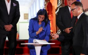 Delcy Rodríguez promulgó la Ley de Amnistía en Venezuela: “Hay que saber pedir perdón”