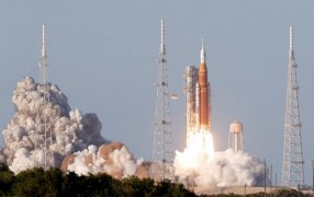 Lanzamiento de la misión Artemis II a la Luna, despegó con éxito el cohete SLS