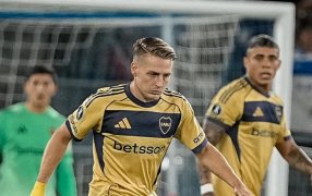 Con el pie derecho: Tras dos años sin jugarla, Boca Juniors debutó con un triunfo ante Universidad Católica de Chile por Copa Libertadores