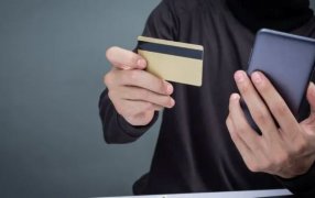 Lanzan en Argentina la primera tarjeta cripto de débito y crédito del mundo