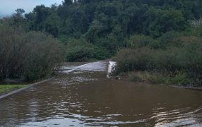 Misiones: Cerraron el acceso a los Saltos del Moconá por la crecida del Arroyo Yabotí