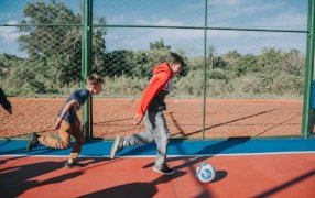 Apóstoles: Unas 150 familias de la zona del Barrio Itatí, ya cuentan con un nuevo playón deportivo