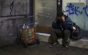 Un informe del Gobierno proyecta que la pobreza se redujo al 38,9% en el tercer trimestre