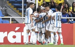 La Selección Argentina le ganó a Perú y recibió una mano de Brasil en el Sudamericano Sub-20