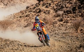 Luciano Benavides el mejor argentino en Motos, tras el Prólogo del Dakar 2025