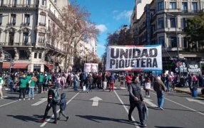 Antes del acampe, Victoria Tolosa Paz confirmó la baja de 100 mil planes y cruzó a los movimientos sociales: "No somos el ministerio de los piqueteros"