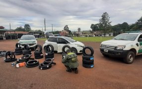Incautación de cubiertas de distintas marcas y medidas, repuestos varios y cámaras para maquinaria agrícola, todos ellos de origen y procedencia extranjera