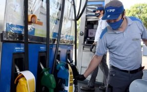Anuncio de la empresa: Las estaciones de servicio de YPF seguirán aceptando tarjetas de crédito