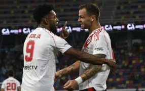 River Plate se impuso 2 a 0 ante Ciudad Bolívar en el Estadio Madre de Ciudades de Santiago del Estero por la Copa Argentina