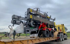 INDECAR introduce la fertilizadora Phantom 5700 en Paraguay