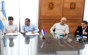 El Gobernador Herrera Ahuad suscribió convenios con Wado de Pedro para avanzar en las obras del Silicon Misiones