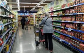 Dato del INDEC: Canasta básica subió 7,1% en julio: una familia tipo necesitó casi 249.000 pesos para no ser pobre