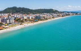 Brasil: Identifican la causa del brote de gastroenteritis en playas de Florianópolis y crecen los casos