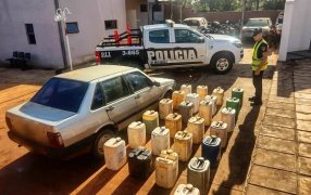 En operativos viales la Policía de Misiones secuestró combustible y cigarrillos que serían destinados al contrabando