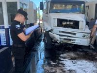 Santa Ana: Un camión impa