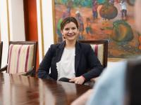 Micaela Gacek arremete co