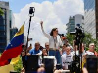 El Papa León XIV recibe e