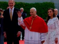 El Papa León XIV llega a 
