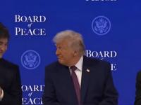 Donald Trump presentó el 