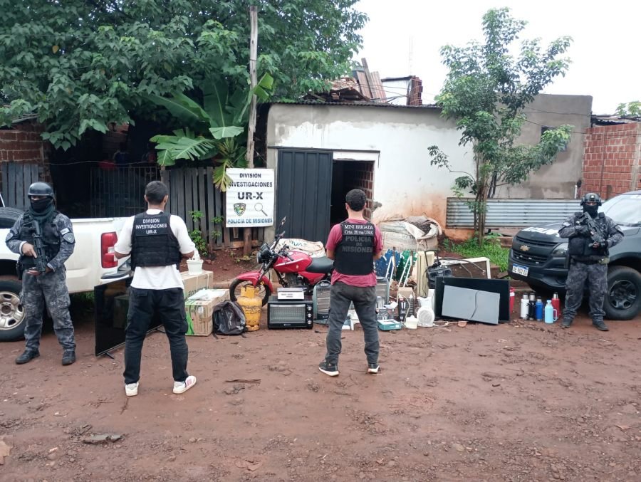Posadas: Hallaron cocaína en una casa utilizada como búnker narco y depósito de objetos robados