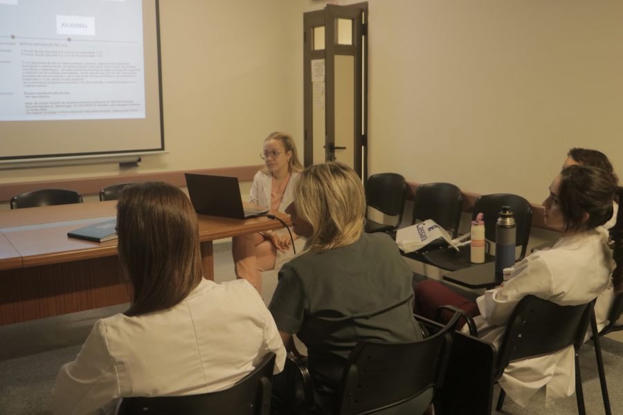 Posadas: En Ateneo de Dermatología del Hospital "Dr. Ramón Madariaga" se debatió clínica e interdisciplinariamente sobre dermatitis atópica