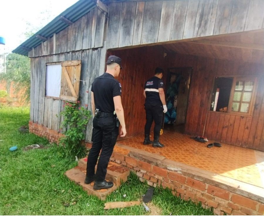 Aristóbulo del Valle: Investigan un hecho que dejó a un joven de 20 años fallecido y una mujer hospitalizada con lesiones de consideración